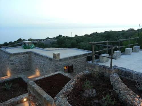 La Torre Di Merlino Patù Екстериор снимка